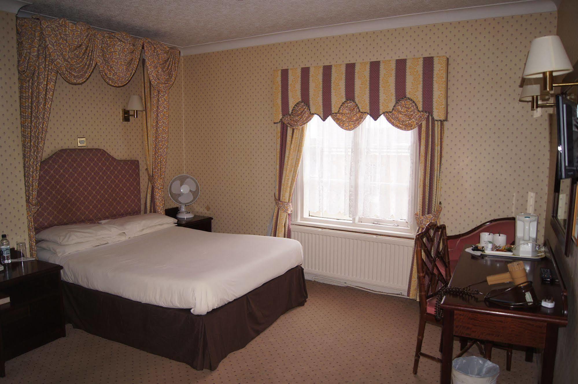 Castle Hotel Тамворт Екстер'єр фото